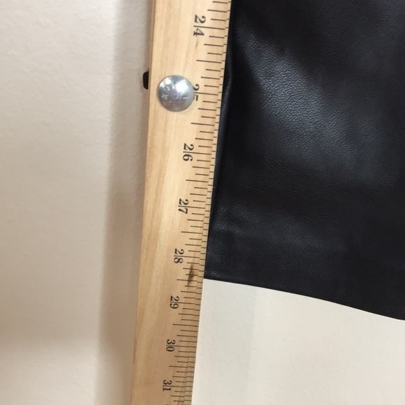 Fashion nova black faux leather pants size medium - Picture 6 of 12